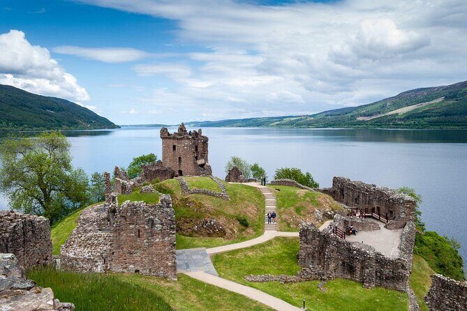 Loch Ness Cruise and Urquhart Castle visit from Inverness - Loch Ness and Urquhart Castle in one packed Inverness afternoon