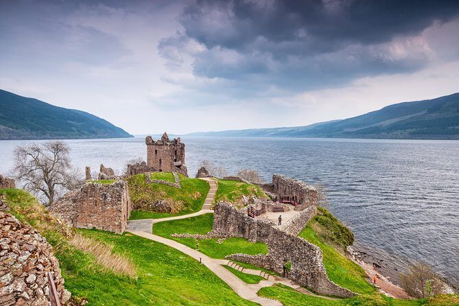 Loch Ness & Culloden Battlefield Private Tour from Inverness - From Inverness to Urquhart Castle: Loch Ness views that set the tone