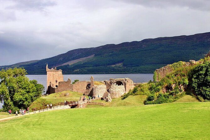 Loch Ness Urquhart Culloden Clava Cawdor Whisky tasting Inverness - Cawdor Estate time: lunch at Cawdor Tavern and a real castle visit